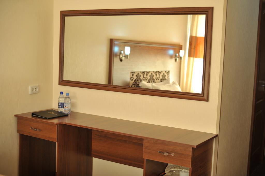 Dostyk Hotel Shymkent Bagian luar foto